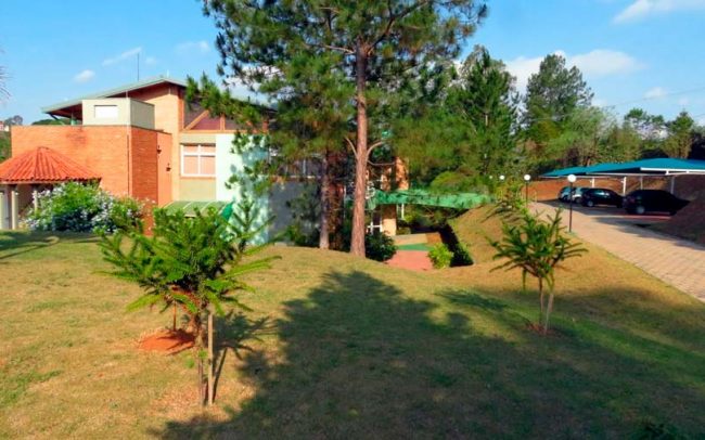 Vista da entrada do Residencial Sênior Retiro Suíço em São Paulo